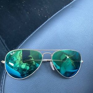 Mirror ray ban sunglasses